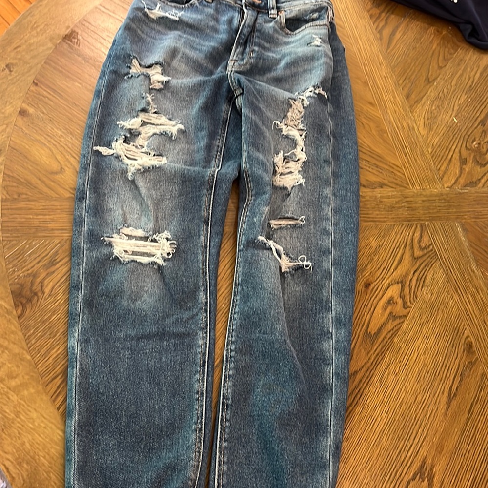 American eagle high rise mom jean size 00